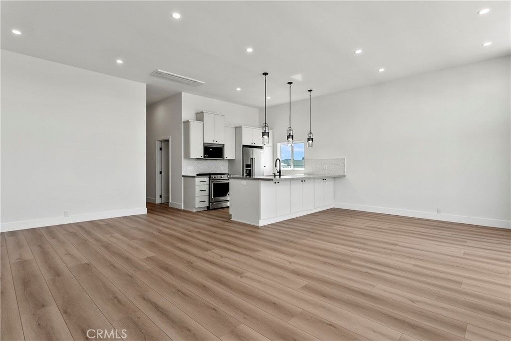 913 W Balboa Blvd C, Newport Beach, CA 92661