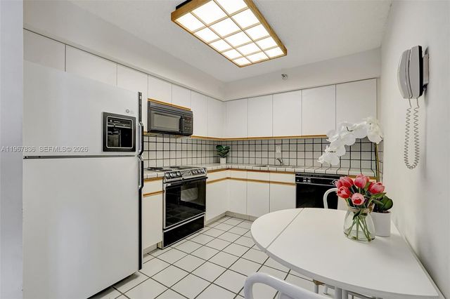 3530 Mystic Pointe Dr 2903, Aventura, FL 33180