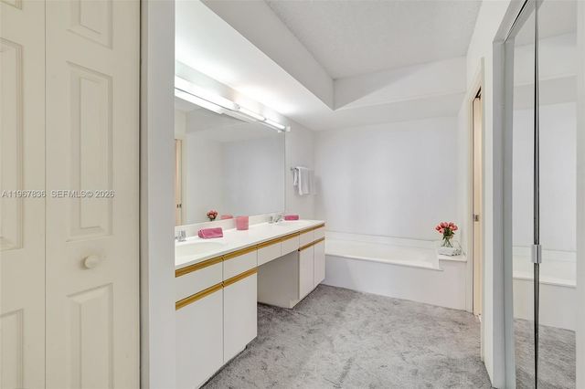 3530 Mystic Pointe Dr 2903, Aventura, FL 33180