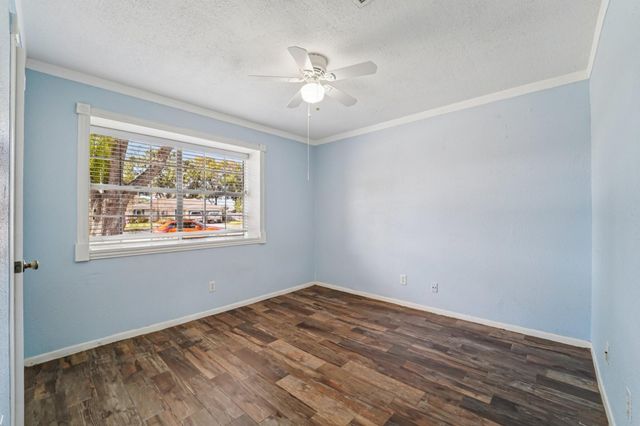 4111 Woodhampton Drive, Pasadena, TX 77505