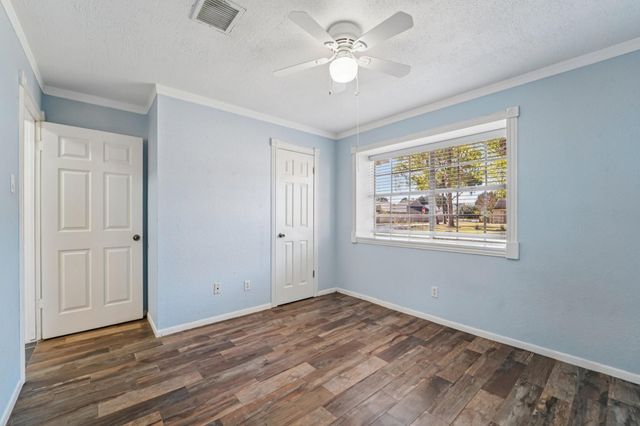 4111 Woodhampton Drive, Pasadena, TX 77505