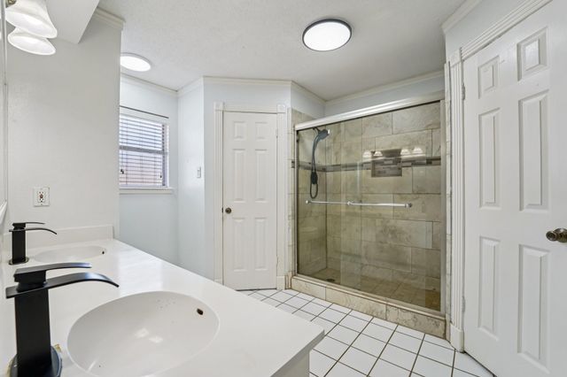 4111 Woodhampton Drive, Pasadena, TX 77505