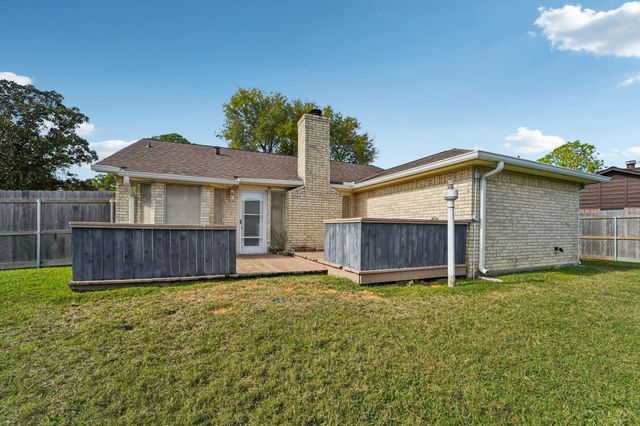 4111 Woodhampton Drive, Pasadena, TX 77505