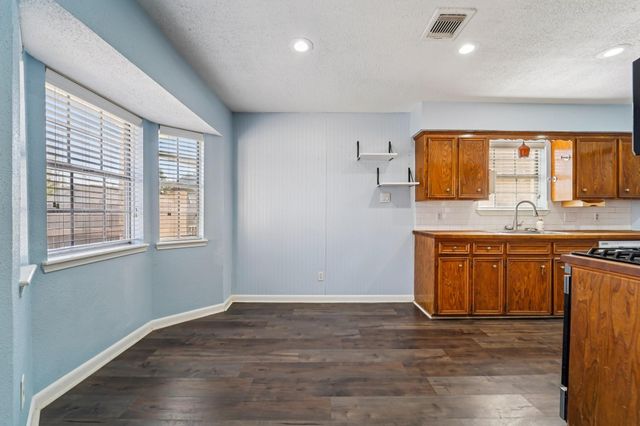 4111 Woodhampton Drive, Pasadena, TX 77505