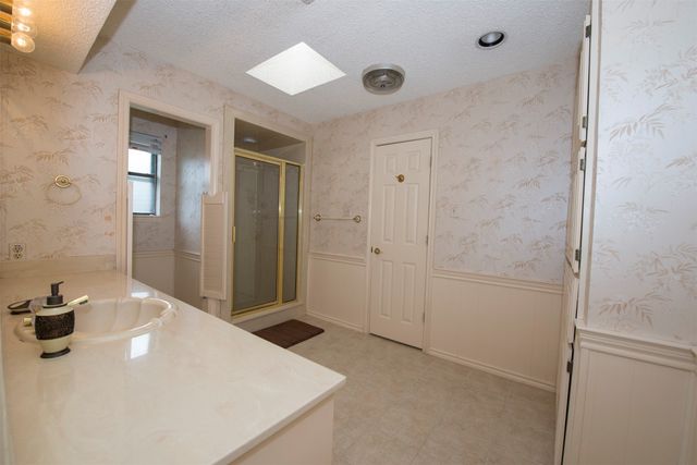 8704 Irongate Drive, North Richland Hills, TX 76182