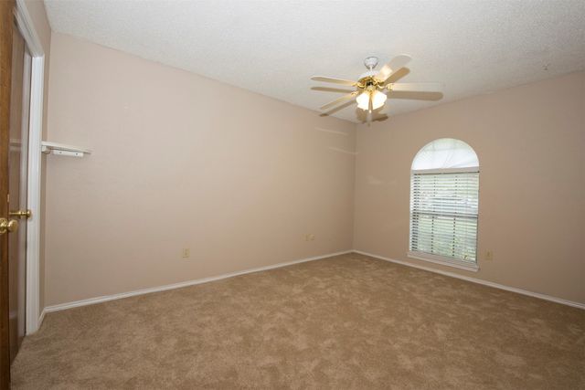 8704 Irongate Drive, North Richland Hills, TX 76182