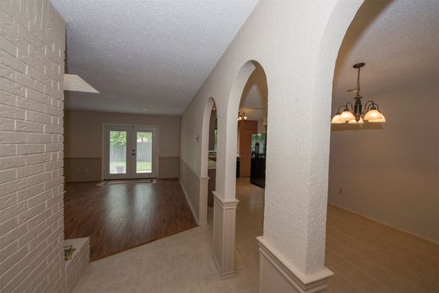 8704 Irongate Drive, North Richland Hills, TX 76182