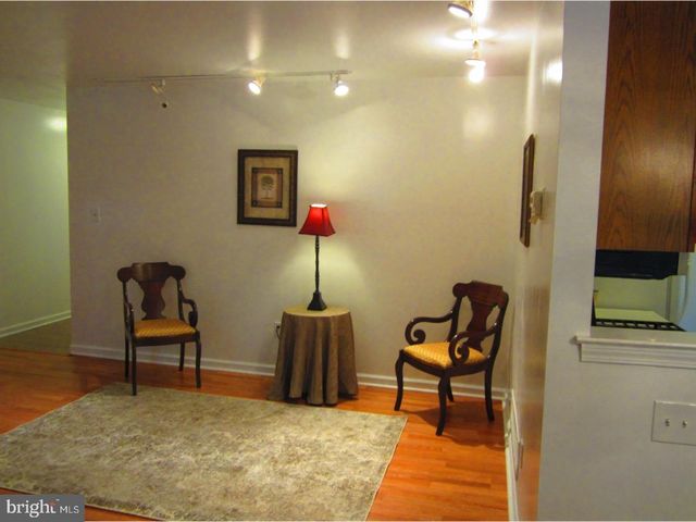 296 TAVISTOCK, Cherry Hill, NJ 08034