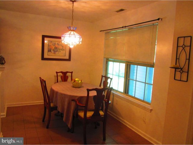 296 TAVISTOCK, Cherry Hill, NJ 08034