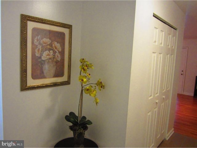 296 TAVISTOCK, Cherry Hill, NJ 08034