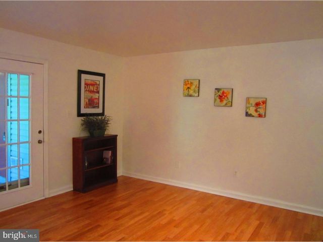 296 TAVISTOCK, Cherry Hill, NJ 08034