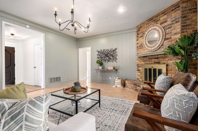 19 Park Place, Richardson, TX 75081