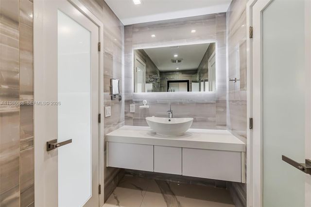 13801 SW 34th St, Miami, FL 33175