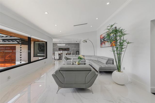 13801 SW 34th St, Miami, FL 33175