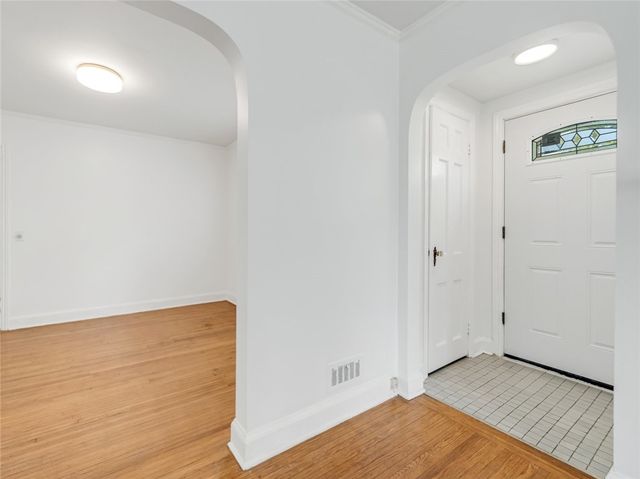 696 Stone Road, Greece, NY 14616