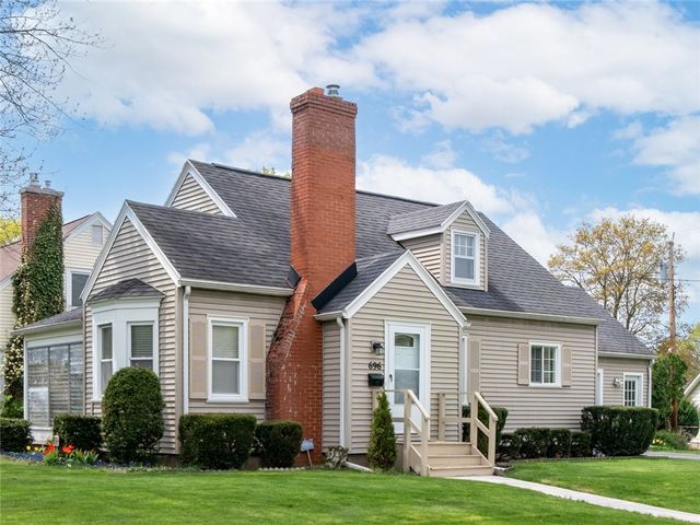 696 Stone Road, Greece, NY 14616