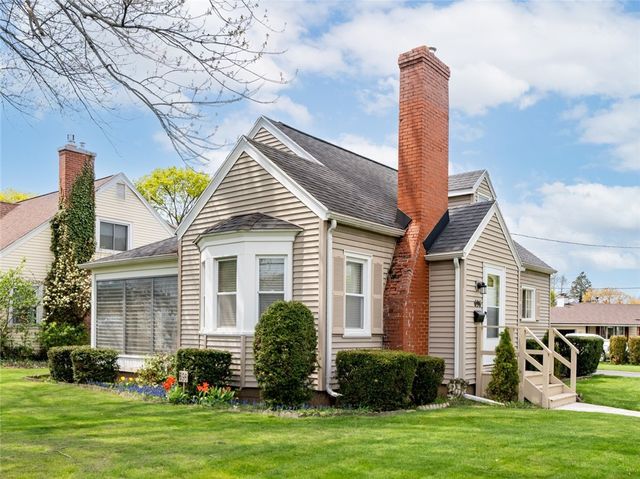 696 Stone Road, Greece, NY 14616
