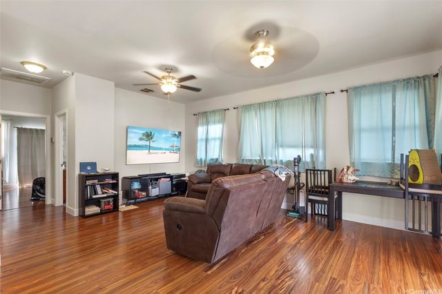 87-1720 Farrington Highway 4, Waianae, HI 96792