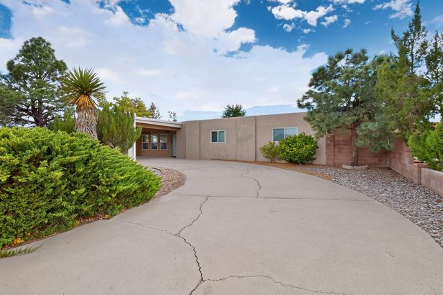 3802 Saint Andrews Drive SE, Rio Rancho, NM 87124