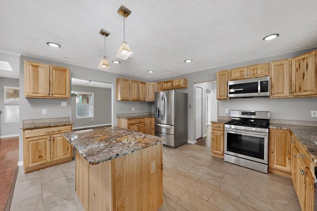 3802 Saint Andrews Drive SE, Rio Rancho, NM 87124