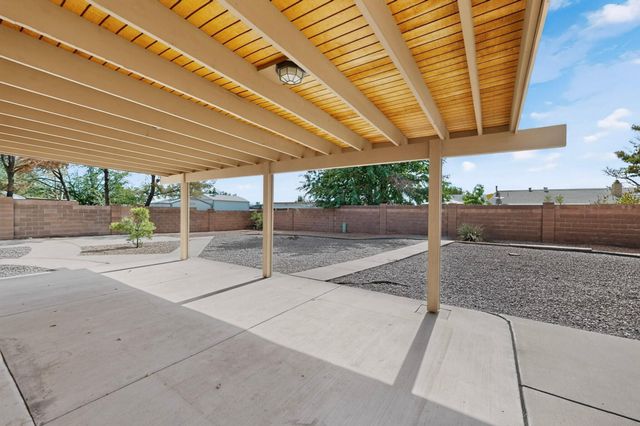 3802 Saint Andrews Drive SE, Rio Rancho, NM 87124