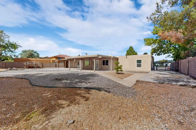 3802 Saint Andrews Drive SE, Rio Rancho, NM 87124