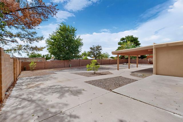3802 Saint Andrews Drive SE, Rio Rancho, NM 87124