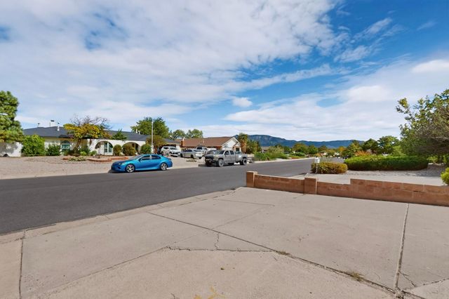 3802 Saint Andrews Drive SE, Rio Rancho, NM 87124