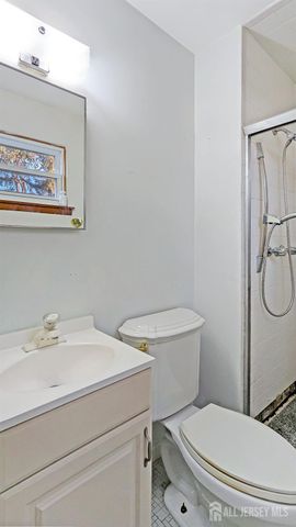 3 Susan Court, Piscataway, NJ 08854