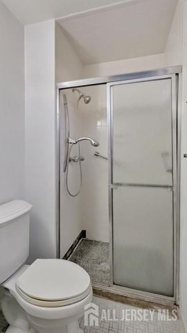 3 Susan Court, Piscataway, NJ 08854