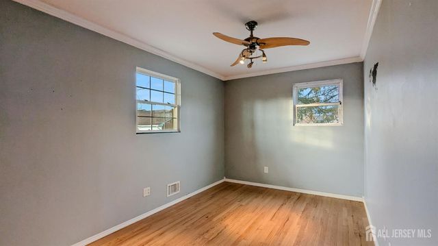 3 Susan Court, Piscataway, NJ 08854