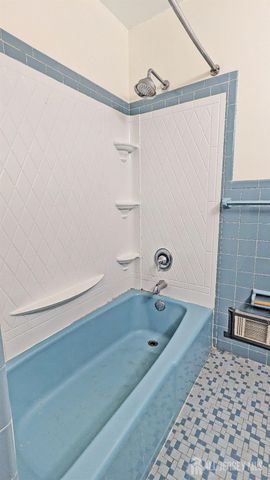 3 Susan Court, Piscataway, NJ 08854