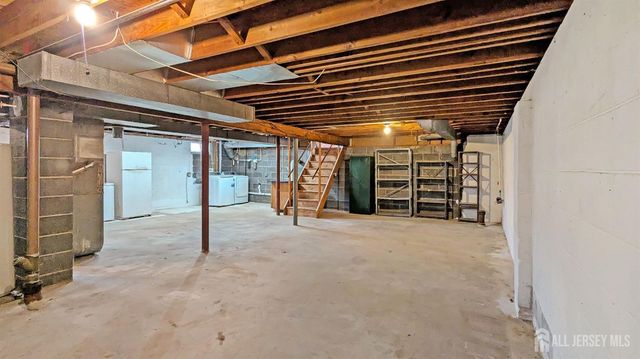 3 Susan Court, Piscataway, NJ 08854