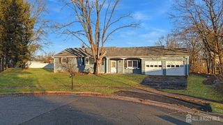 3 Susan Court, Piscataway, NJ 08854