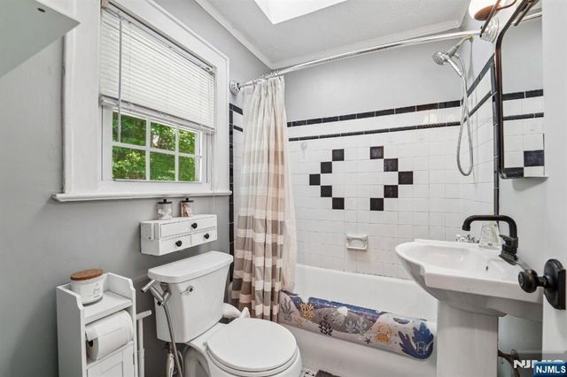 75 Rollinson Street, West Orange, NJ 07052