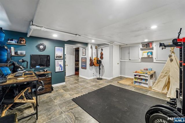 75 Rollinson Street, West Orange, NJ 07052