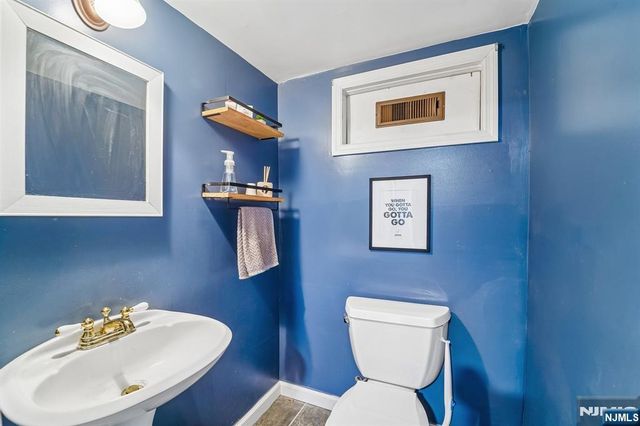 75 Rollinson Street, West Orange, NJ 07052