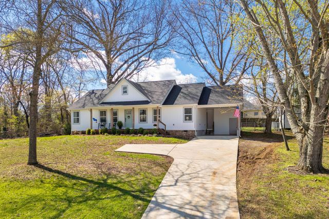 1914 Bay Hill Drive, Hixson, TN 37343