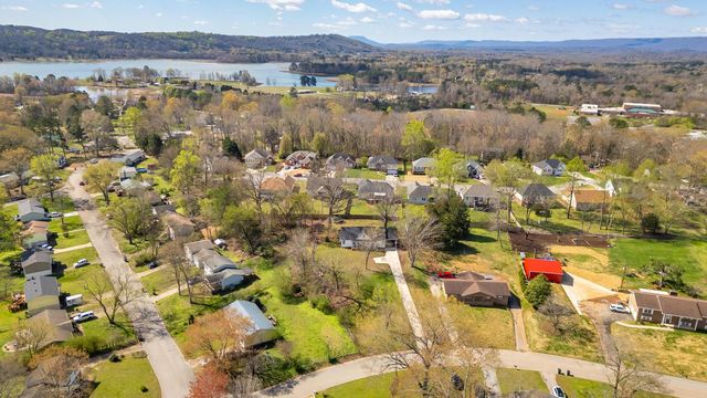 1914 Bay Hill Drive, Hixson, TN 37343
