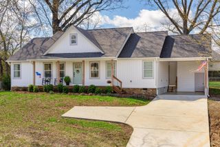 1914 Bay Hill Drive, Hixson, TN 37343