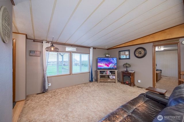 1132 NE C Road, Moses Lake, WA 98837