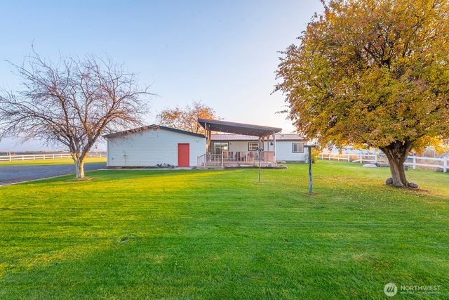 1132 NE C Road, Moses Lake, WA 98837