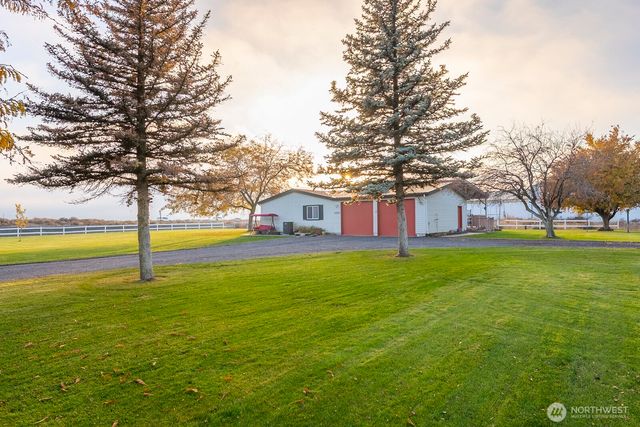 1132 NE C Road, Moses Lake, WA 98837