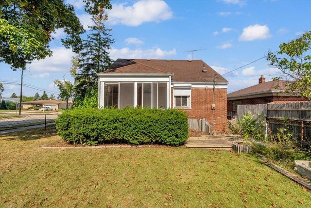 22400 Petersburg Avenue, Eastpointe, MI 48021