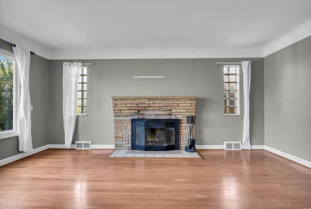 22400 Petersburg Avenue, Eastpointe, MI 48021