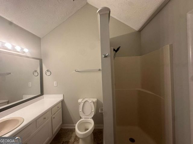 40 Lake Court, Stockbridge, GA 30281