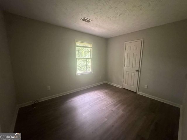 40 Lake Court, Stockbridge, GA 30281