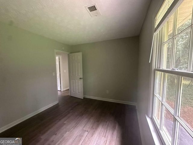 40 Lake Court, Stockbridge, GA 30281