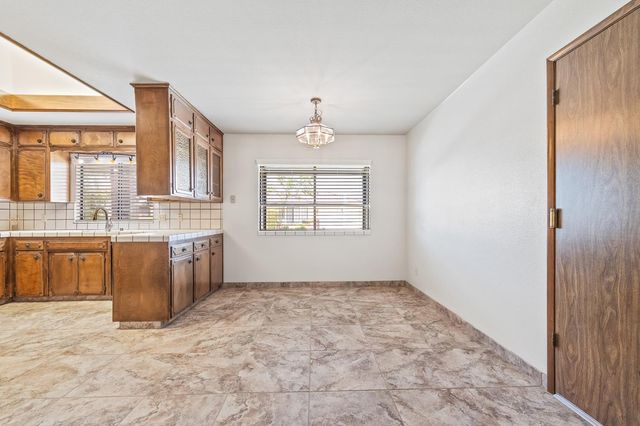 867 E Frederick Avenue, Fresno, CA 93720
