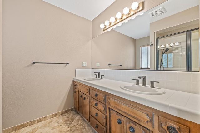 867 E Frederick Avenue, Fresno, CA 93720